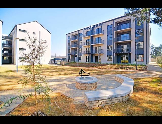 2 BEDROOM APARTMENT FOR SALE IN CLUBVIEW